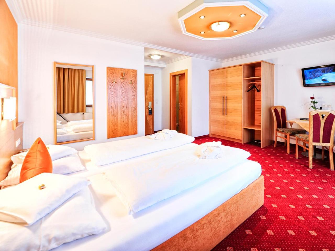 Hotel Theresia Ramsau im Zillertal Exterior photo