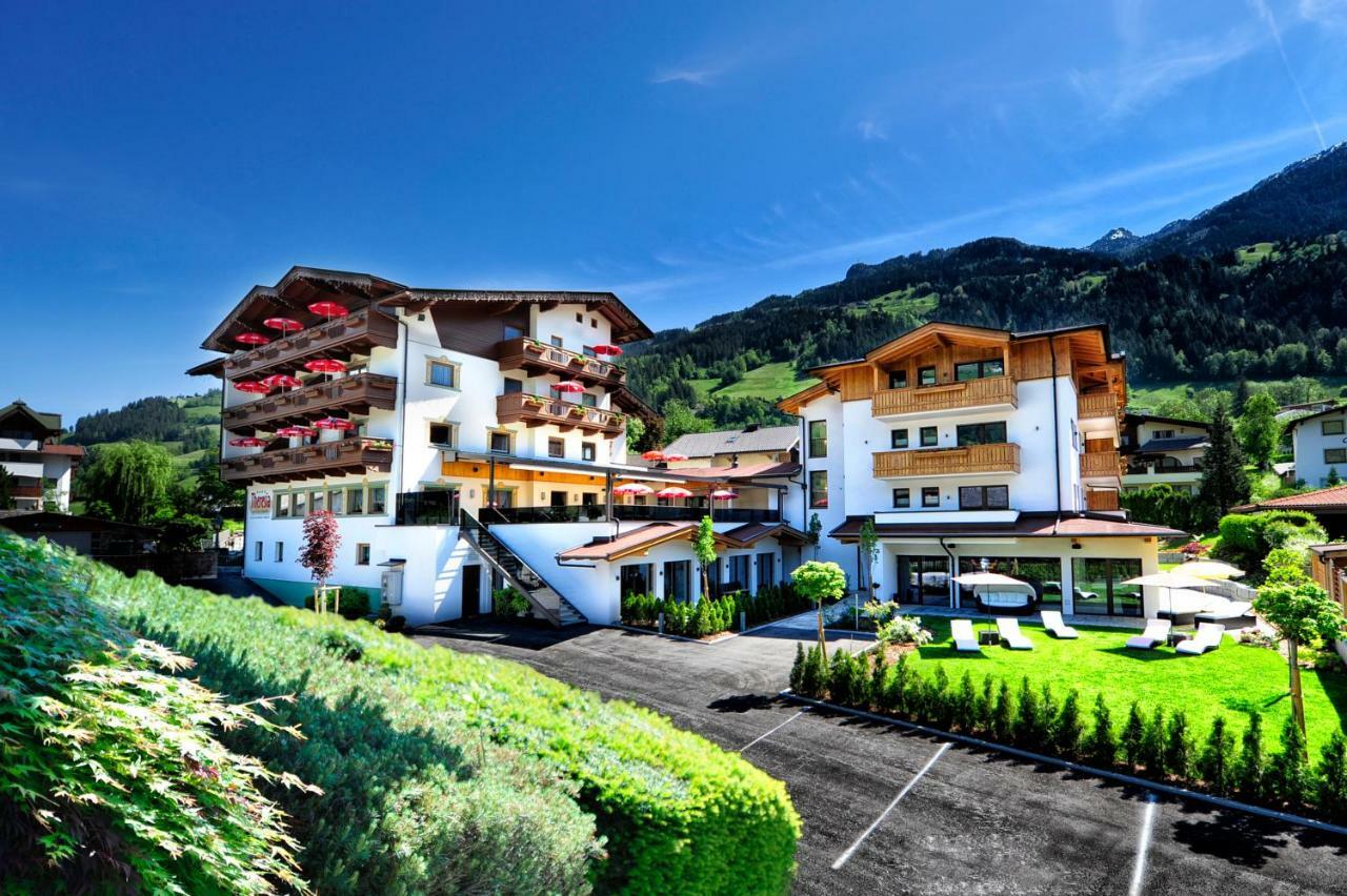 Hotel Theresia Ramsau im Zillertal Exterior photo